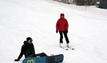 Ilgaz Yurduntepe Kayak Merkezi’nde mart ayında kayak yapılıyor