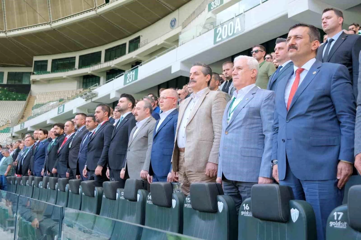 Bursaspor Kulübü Yönetici ve Kurul Üyelerinin Bağış Miktarını Açıklayacak