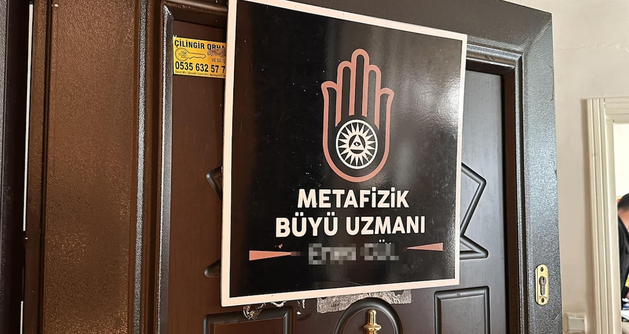 Tarifeli dolandırıcı! Evden çıkanlar şoke etti