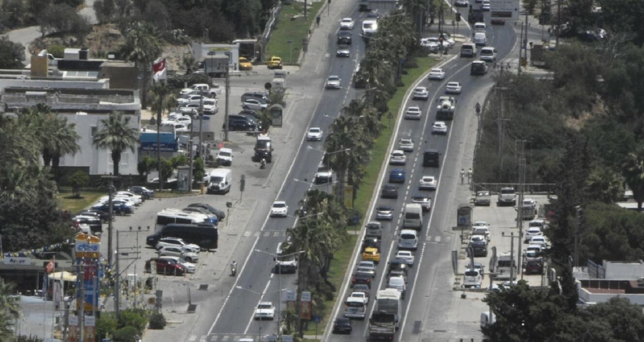 Bayram tatili dönüşü başladı… Binlerce araç yoğunluk oluşturdu