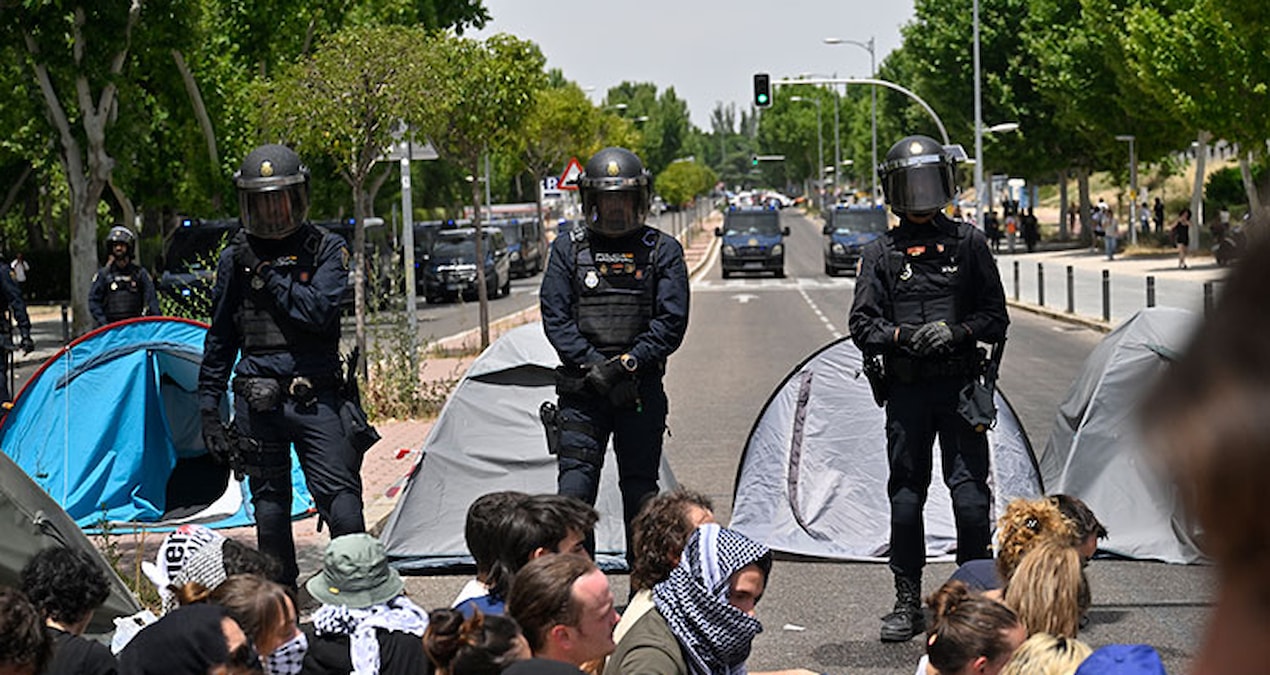 Berlin’de Filistin eylemi: ‘İsrail’e silah vermeyin’