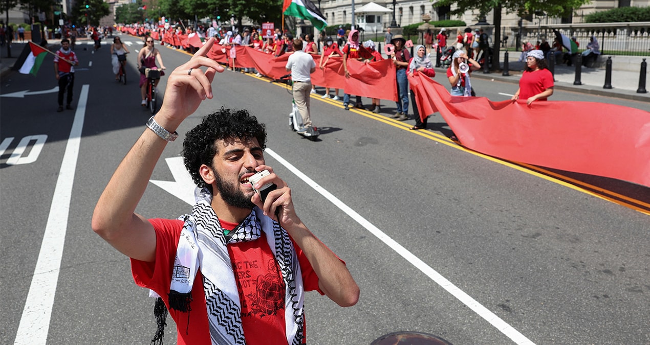Beyaz Saray önünde ‘kırmızı çizgi’ eylemi