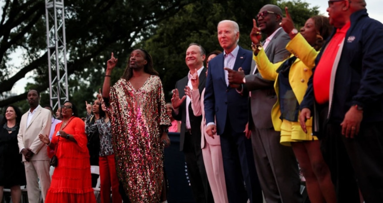 Biden’ın görüntüleri endişe yarattı: Bir dakika boyunca dondu kaldı
