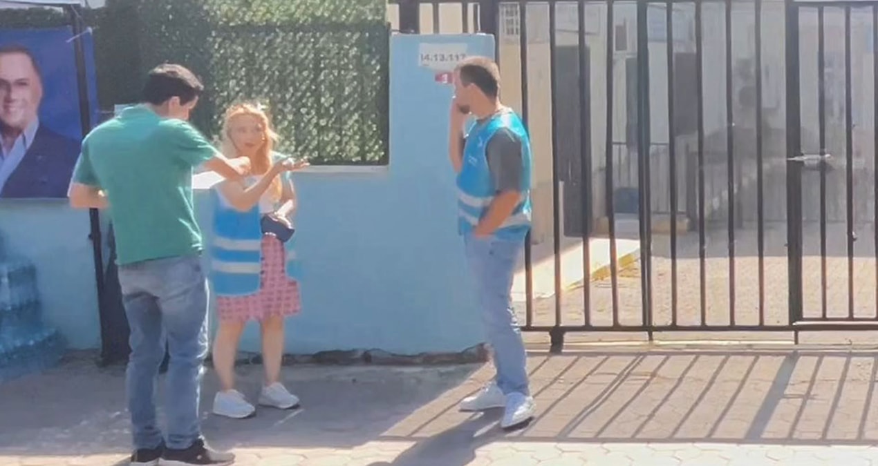 Bir saat okulun önünde bekleyip sınava geç kaldı