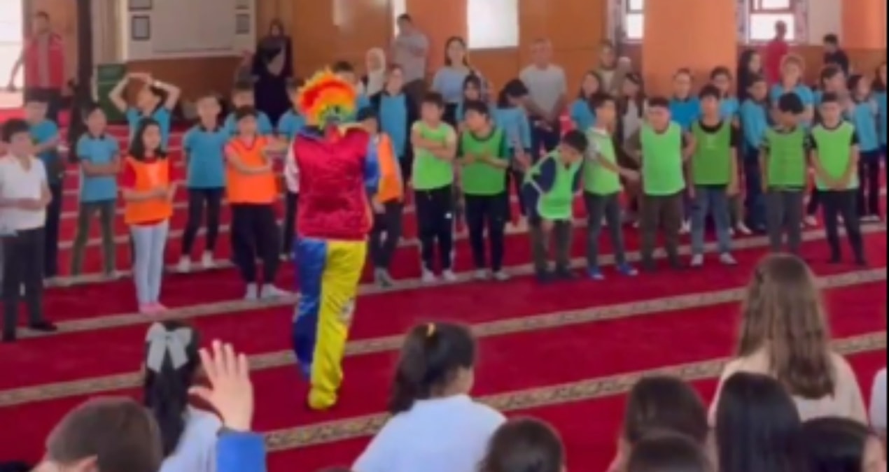 Camide palyaçolu kültür şenliği