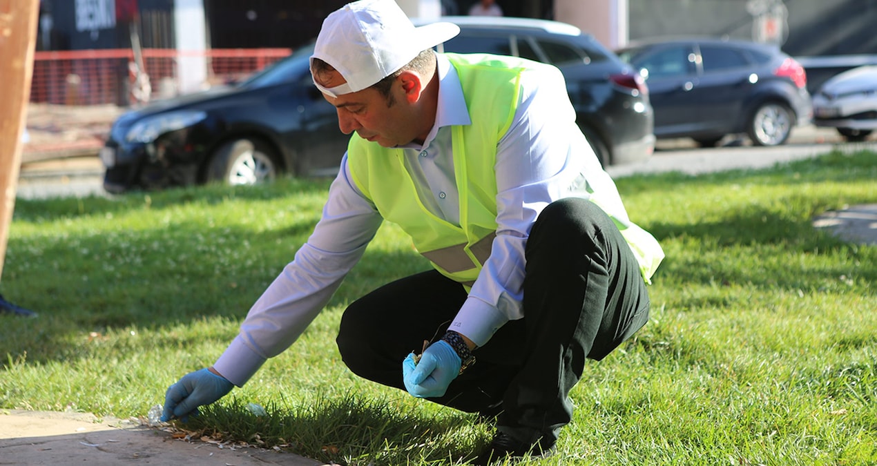 CHP ve AKP il başkanına izmarit cezası