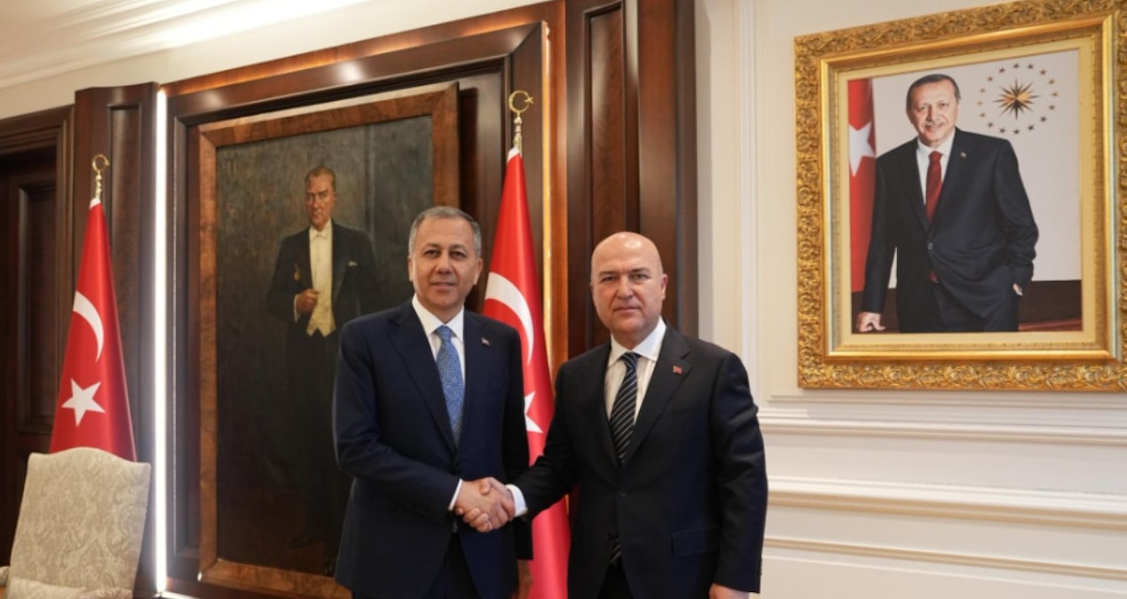 CHP’li Murat Bakan, İçişleri Bakanı Ali Yerlikaya ile görüştü