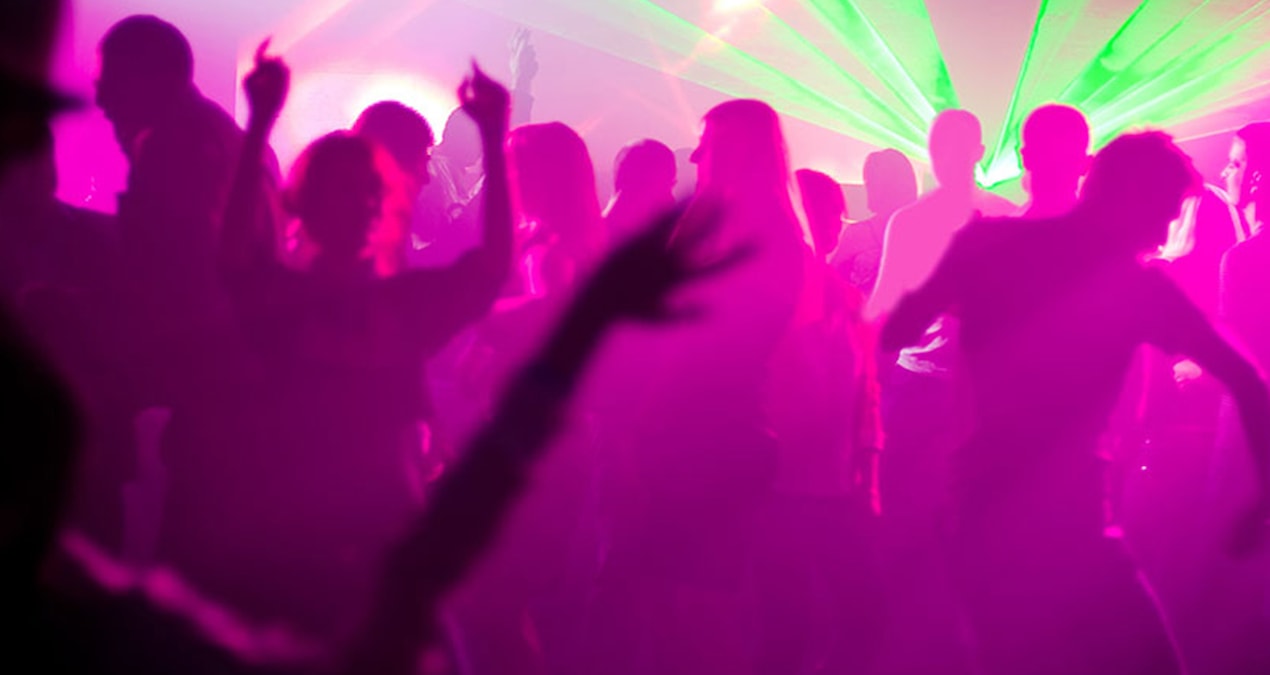 Dört erkeğe locayı zorunlu tutan işletmeye 120 bin lira ceza