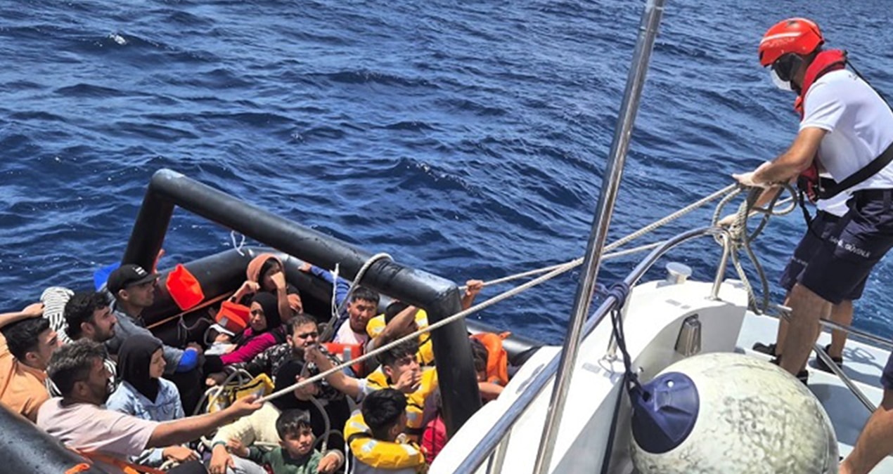 Ege’de utandıran görüntüler: Yunanistan yine aynı şeyi yaptı