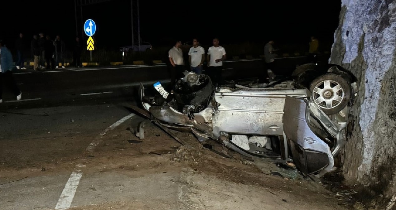 Farklı düğünlerden dönen araçlar birbirine girdi: 3 ölü…