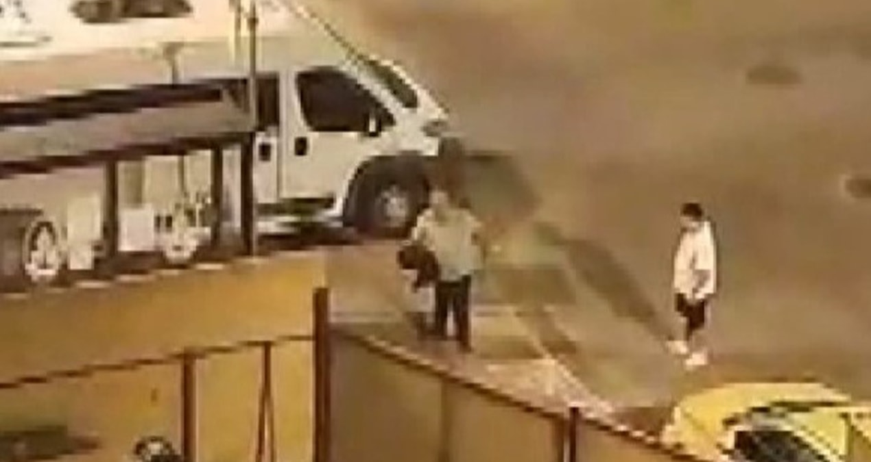 Felçli babasını eve gelmediği için darp etti