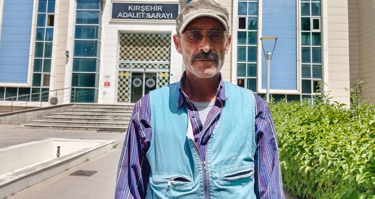 Fenomen muhtar adayı bu kez adliyede şiir okudu