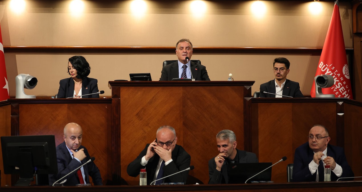 İBB Meclisi gergin başladı! Bu kez CHP karşı çıktı