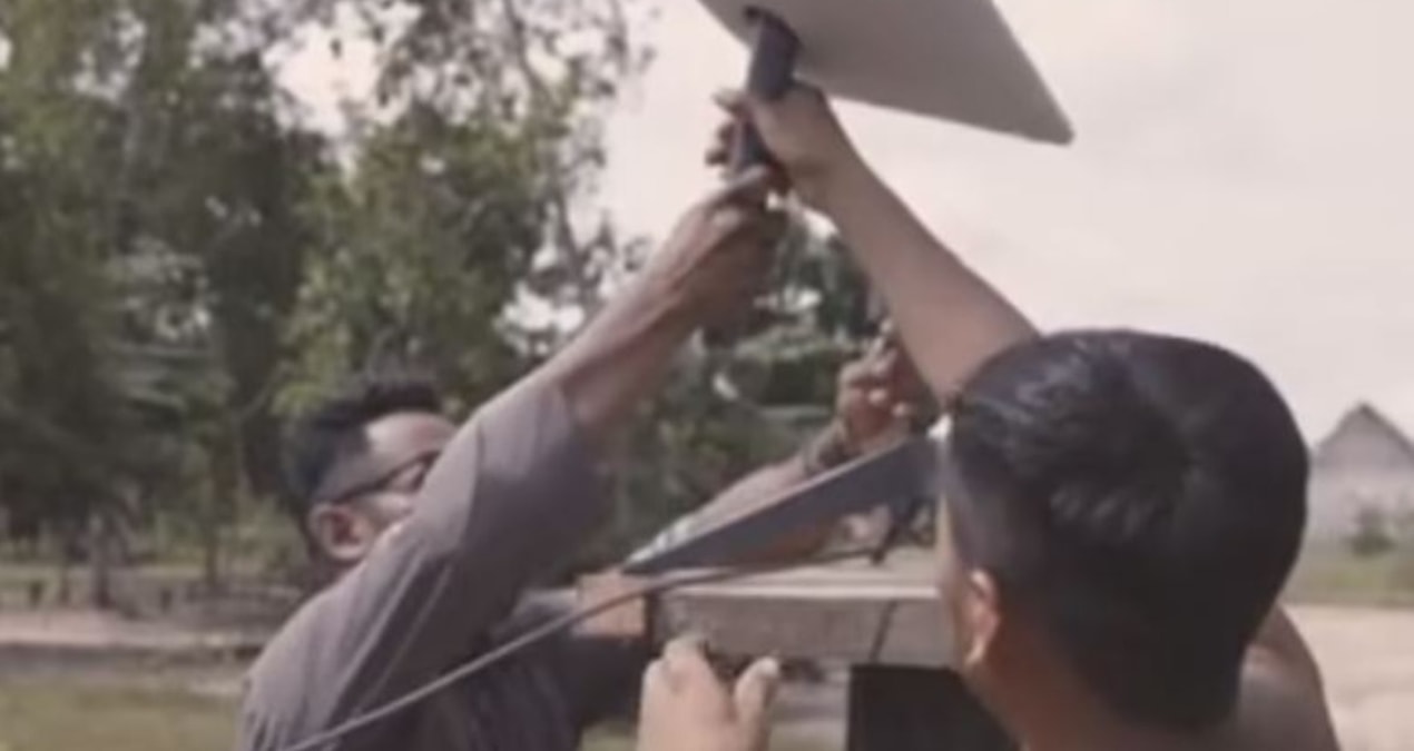 İnternete kavuşan kabile karıştı: Pornografik içerik bağımlılığı baş gösterdi, insanlar tembelleşti