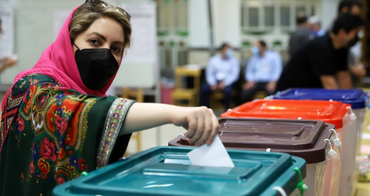 İran’da oy verme süresi yeniden uzatıldı