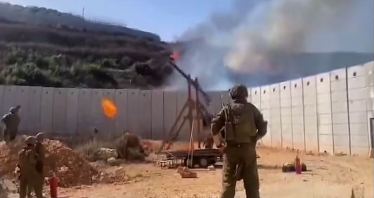 İsrail mancınıkla ateş topu fırlattı