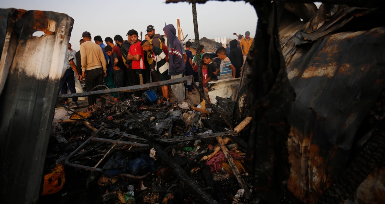 İsrail, uyarılara rağmen saldırmaya devam ediyor