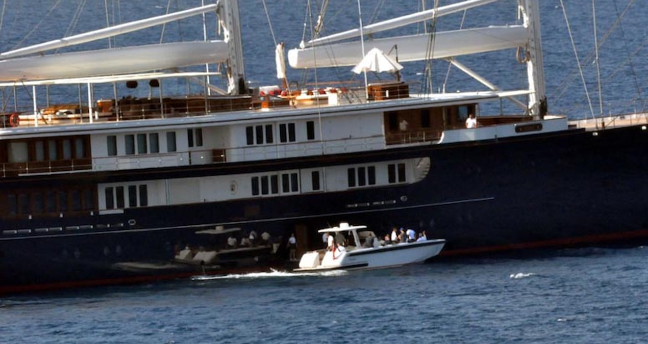 Jeff Bezos 500 milyon dolarlık lüks yatıyla Bodrum’da