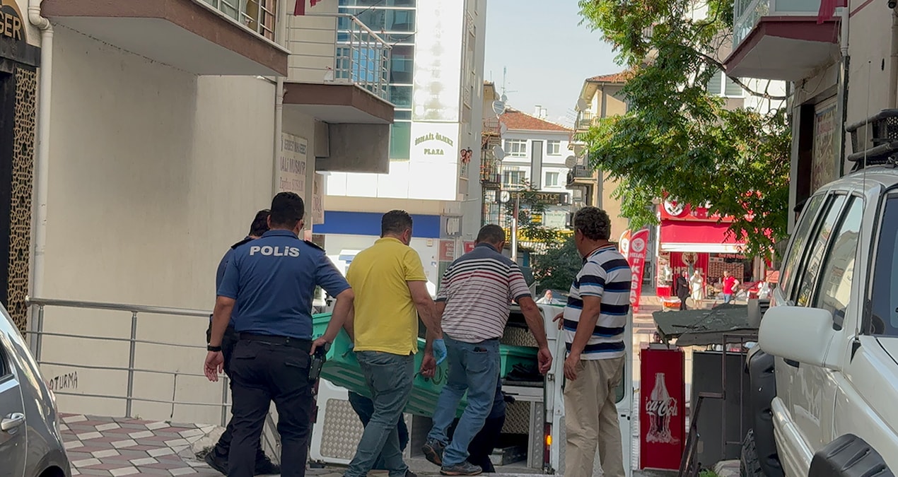 Karısını öldürüp kaçtı, inşaatta yakalandı