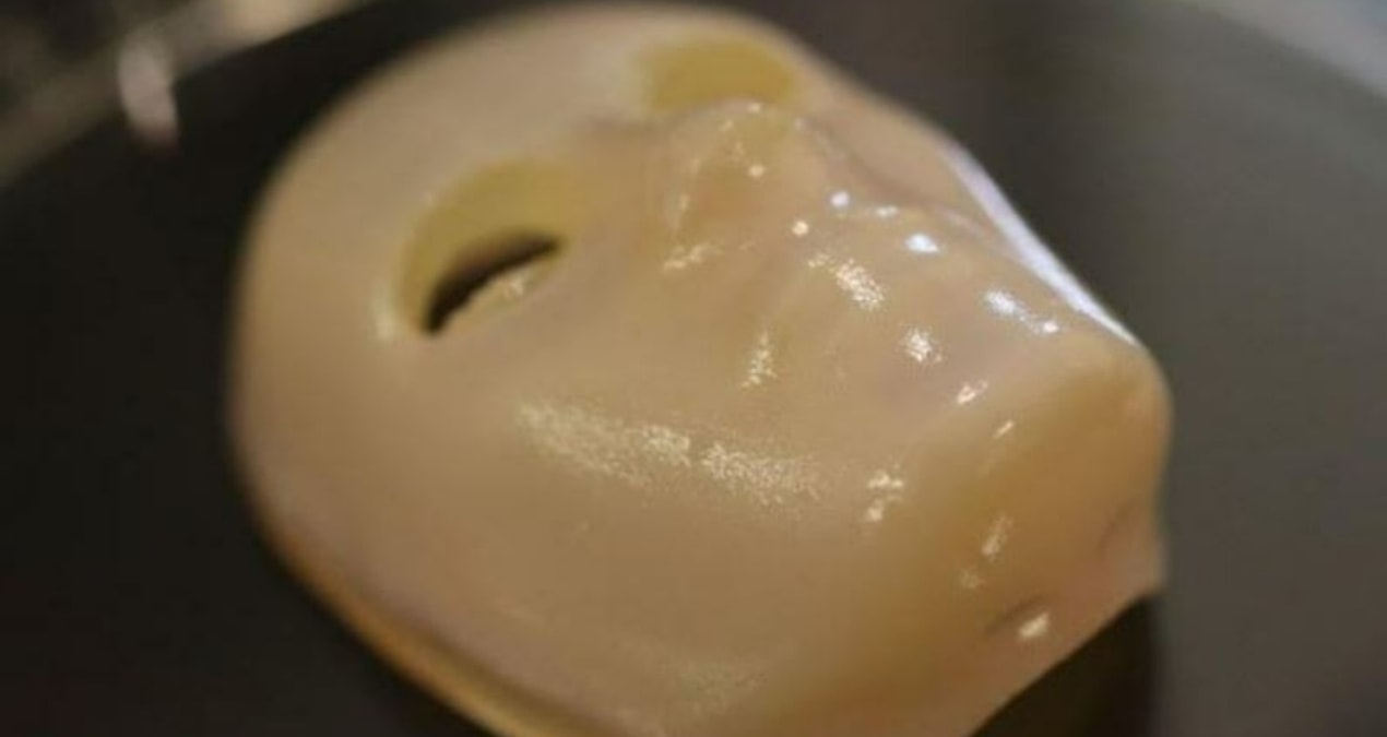 Kendini iyileştiren canlı deriye sahip robot yüzü üretildi