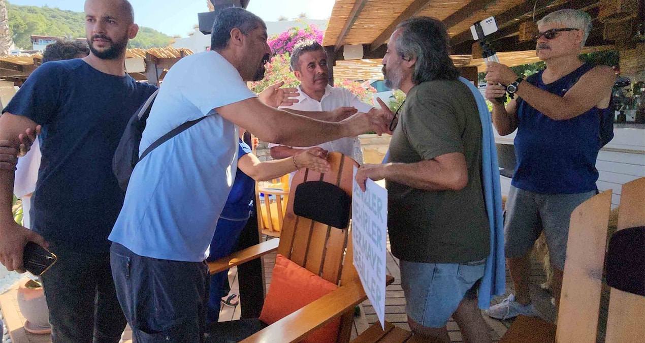 ‘Kıyı işgali’ eyleminde ortalık karıştı: Otel çalışanları hem halka hem polise saldırdı