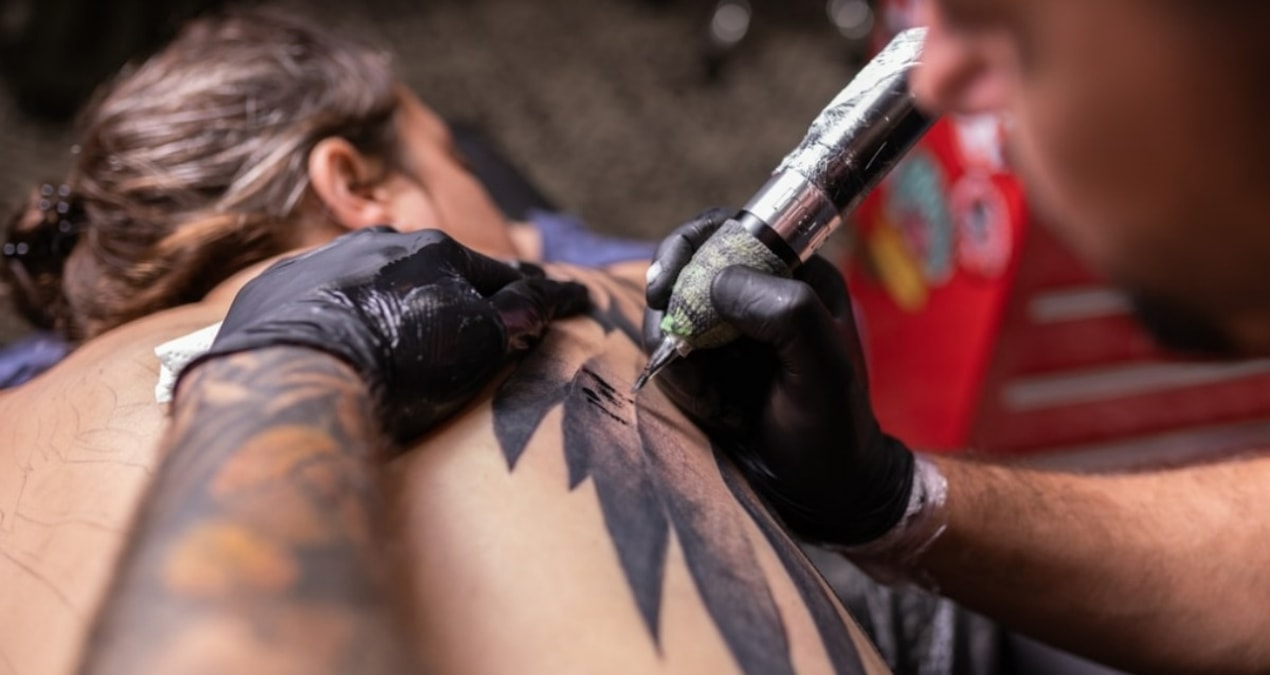 Korkutucu araştırma: Dövmeler kansere yol açabilir