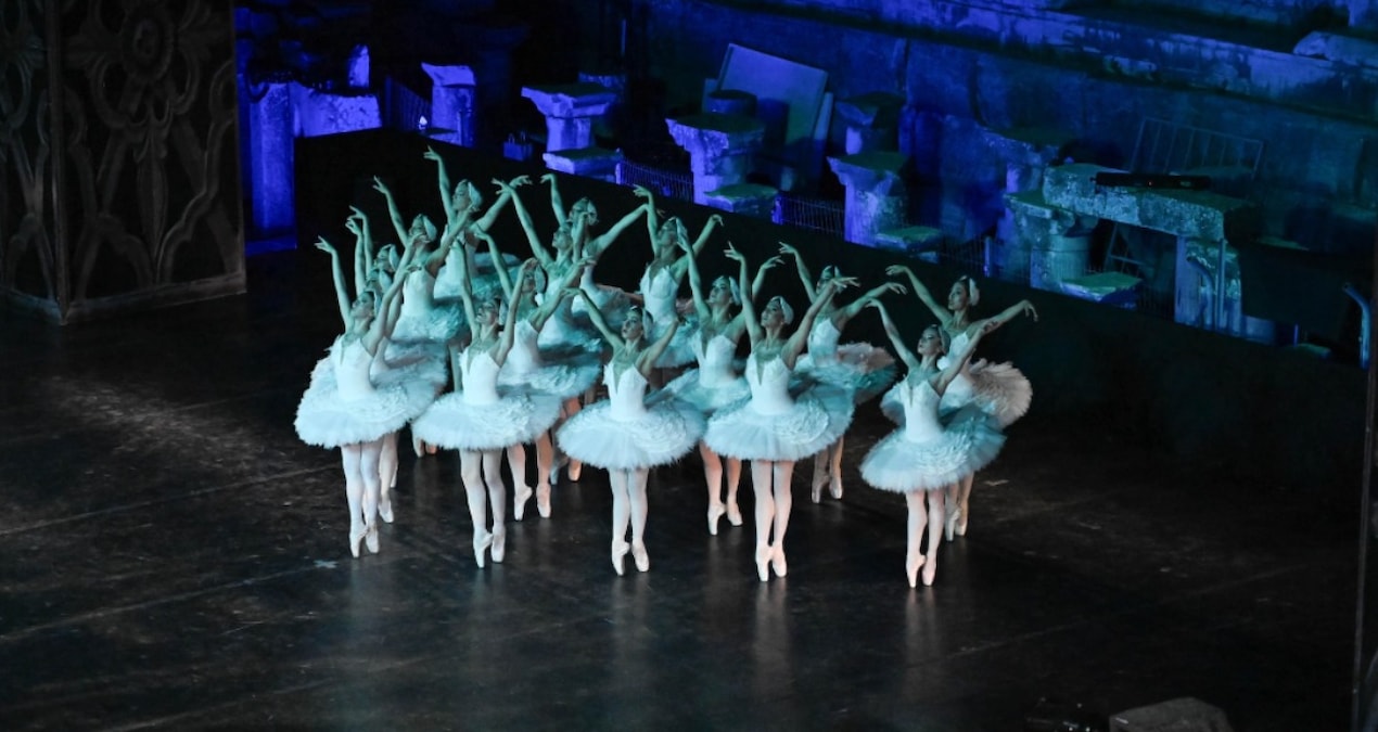 Kuğu Gölü Balesi’yle açılış