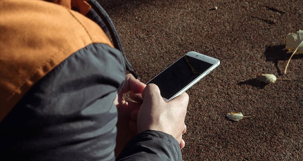 Los Angeles’ta okullara cep telefonu yasağı