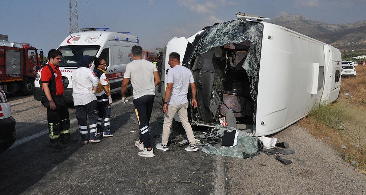 Mersin’de kaza: 2 ölü, 35 yaralı