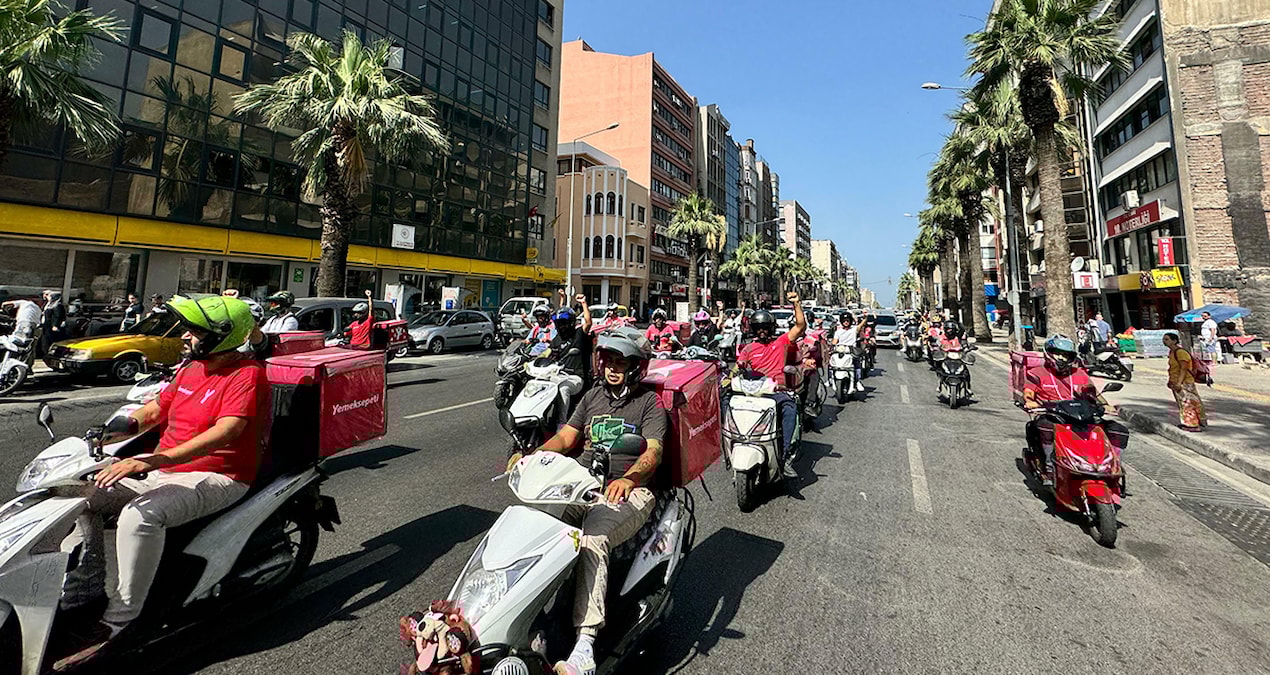 Moto kuryelerden ‘Yaşamak istiyoruz’ eylemi