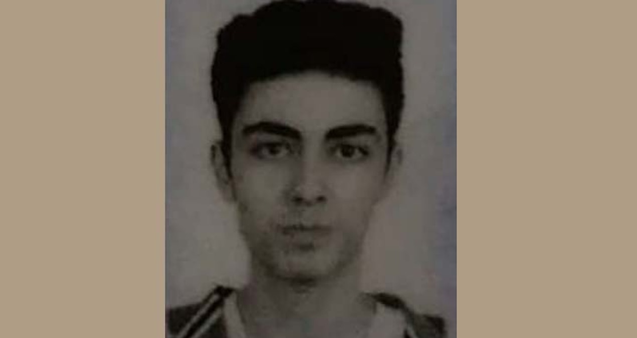 Oğlunu öldürdü, kendini tuvalete kilitledi