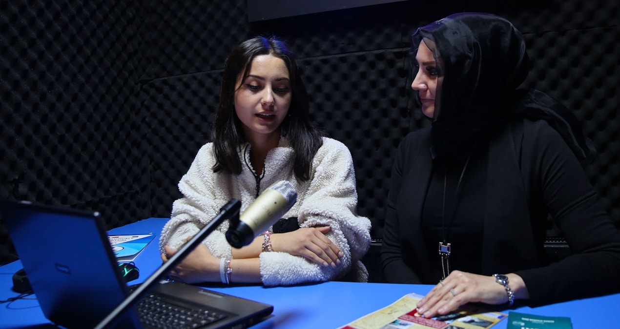 Öğretmen okul radyosu kurdu, öğrenciler yayıncı oldu