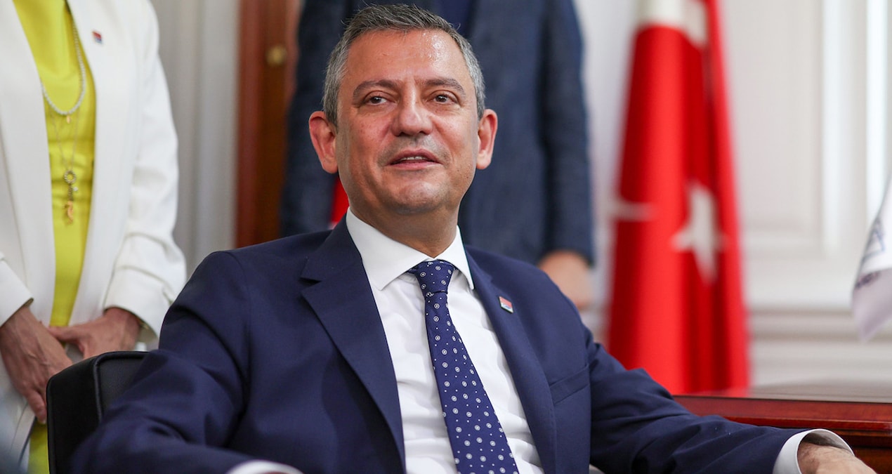 Özel, 16 genel başkanla bayramlaştı