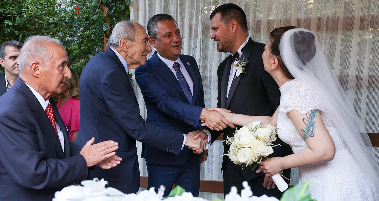 Özgür Özel ve eski CHP liderleri nikah şahidi oldu