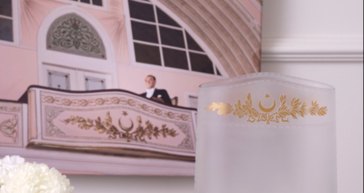 Özgür Özel’in Erdoğan’a hediyesi gündem oldu