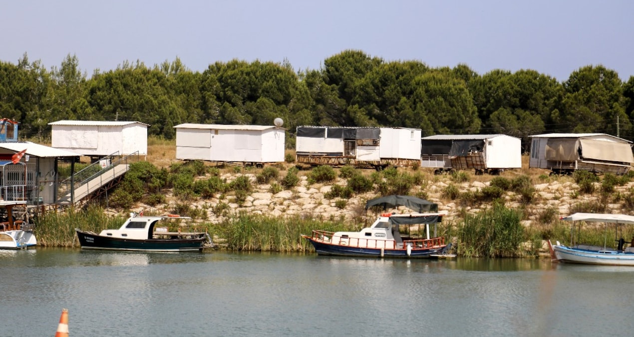 Riskli alanda kaçak konteyner tatili