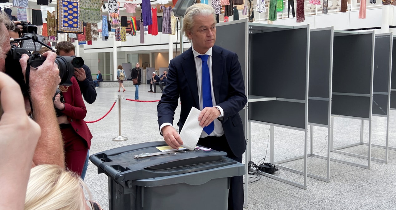 Sandığa giden Avrupa büyük değişimin eşiğinde: Aşırı sağcı Wilders meydan okudu