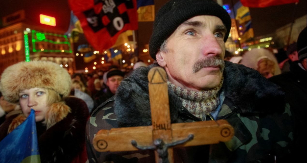 Savaşın içindeki Ukrayna AB üyeliği için ilk adımı atıyor