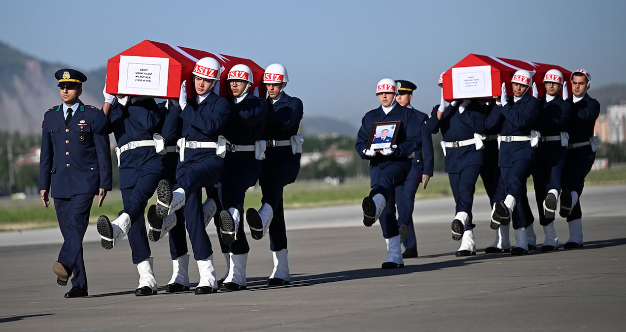 Şehit albaylara veda