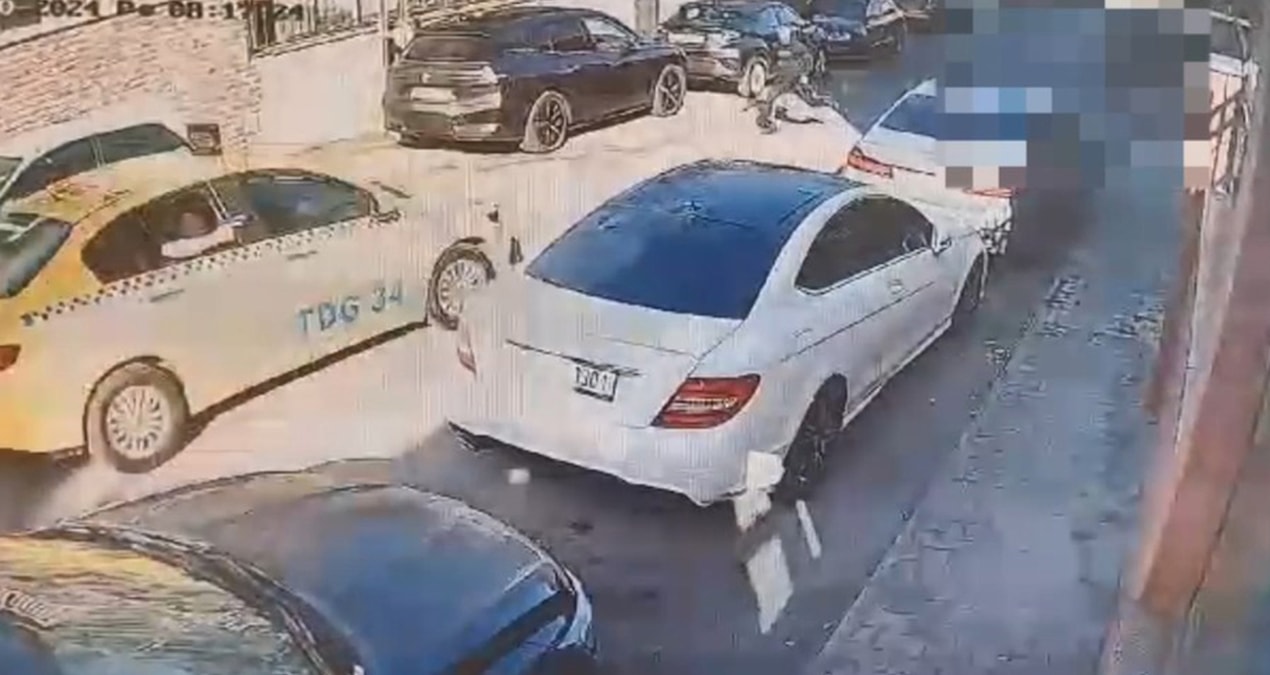 Sokak ortasında 4 kurşunla alacak infazı