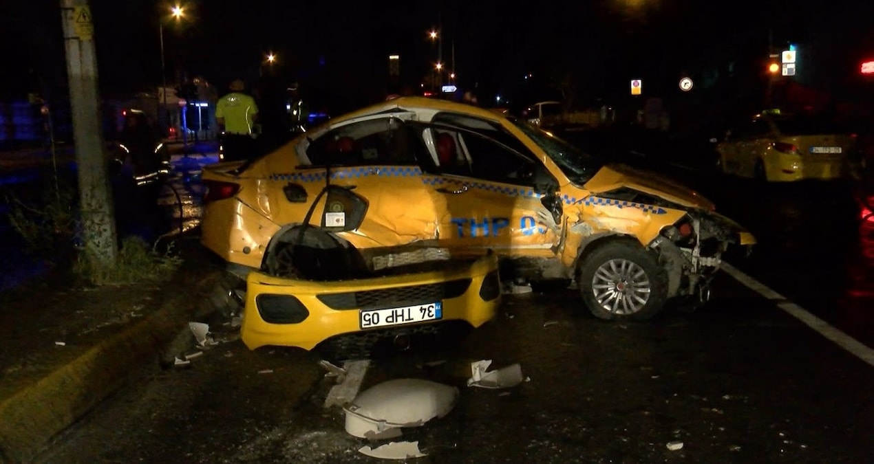 Taksiyle çarpıştı, alev alev yandı