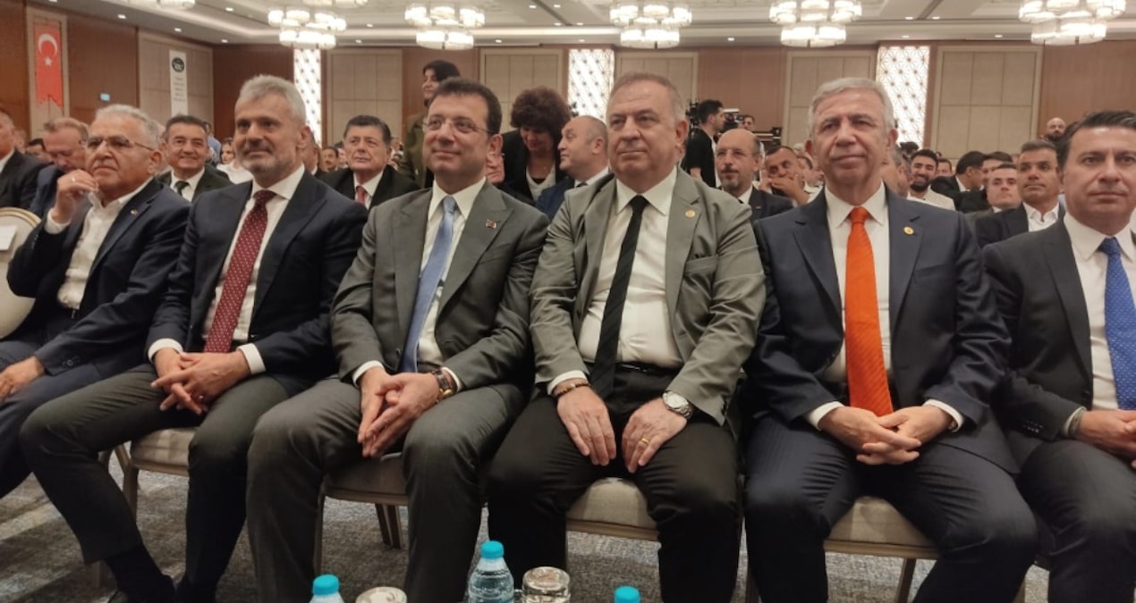 Tarihi Kentler Birliği de AKP’den CHP’ye geçti