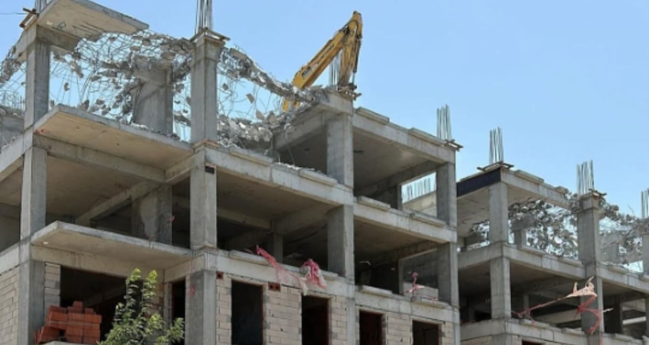 TOKİ, 4 kat sınırı olan yerde 5 katlı bina dikti