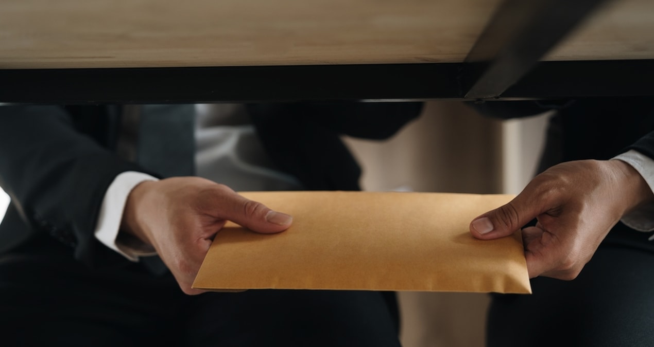 Türkiye gri listeden çıktı ‘rüşvet cenneti’ listesine girdi