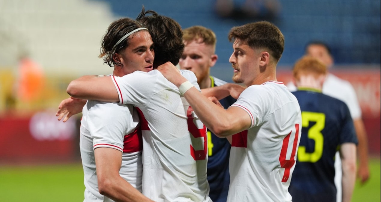 Ümit Milli Takım, Enes ve Bertuğ ile güldü