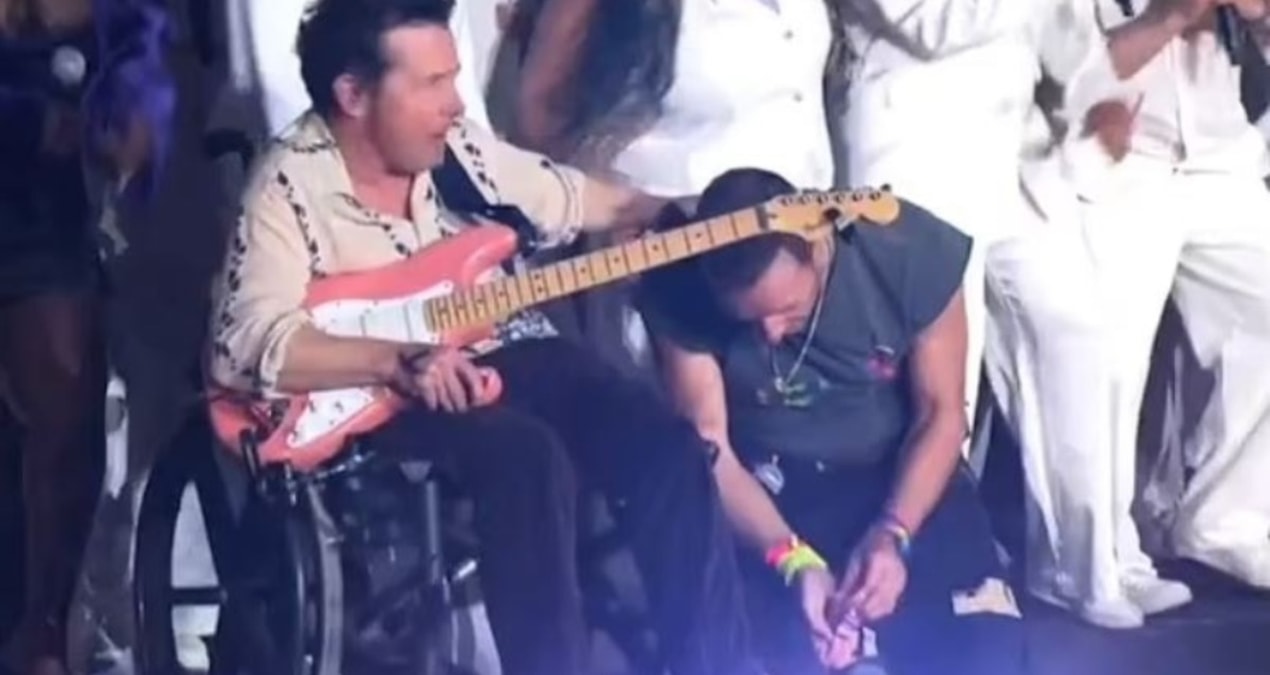 Ünlü müzik festivalinde büyük sürpriz: Tekerlekli sandalye ile çıktı…