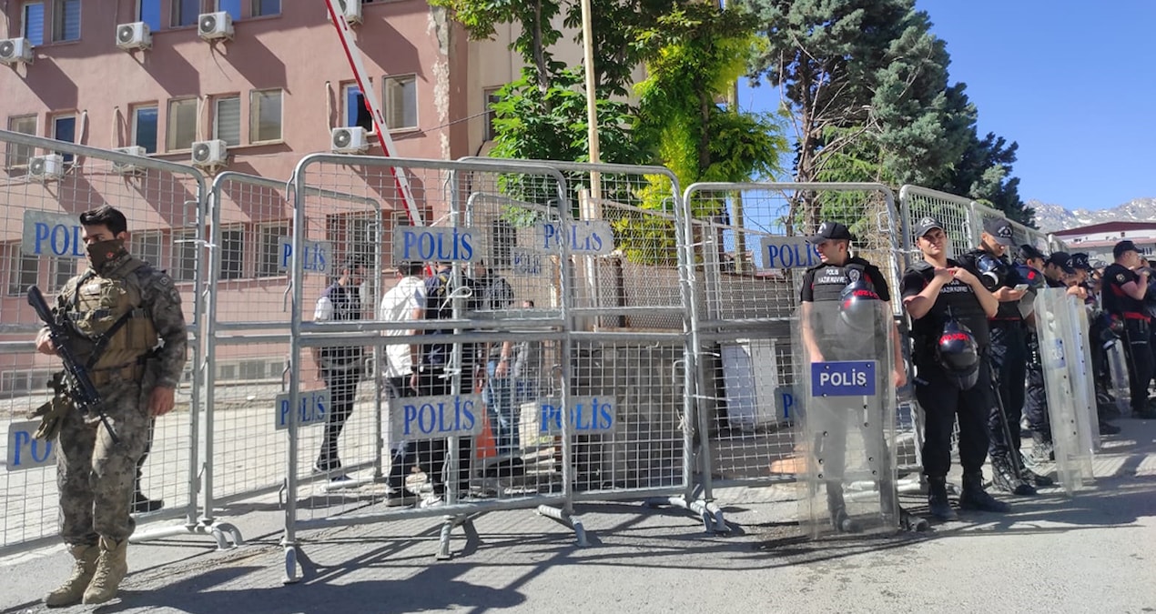 Yerine kayyum atanan Hakkari Belediye Başkanı hakim karşısında
