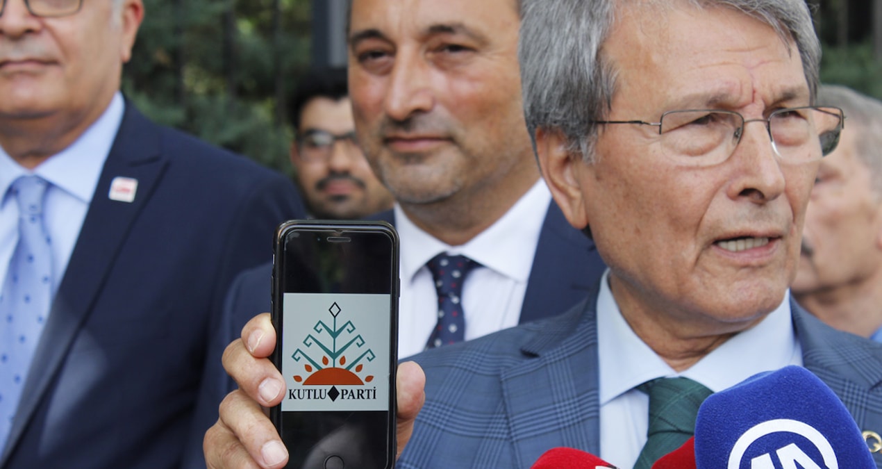 Yusuf Halaçoğlu, Kutlu Parti’yi kurdu