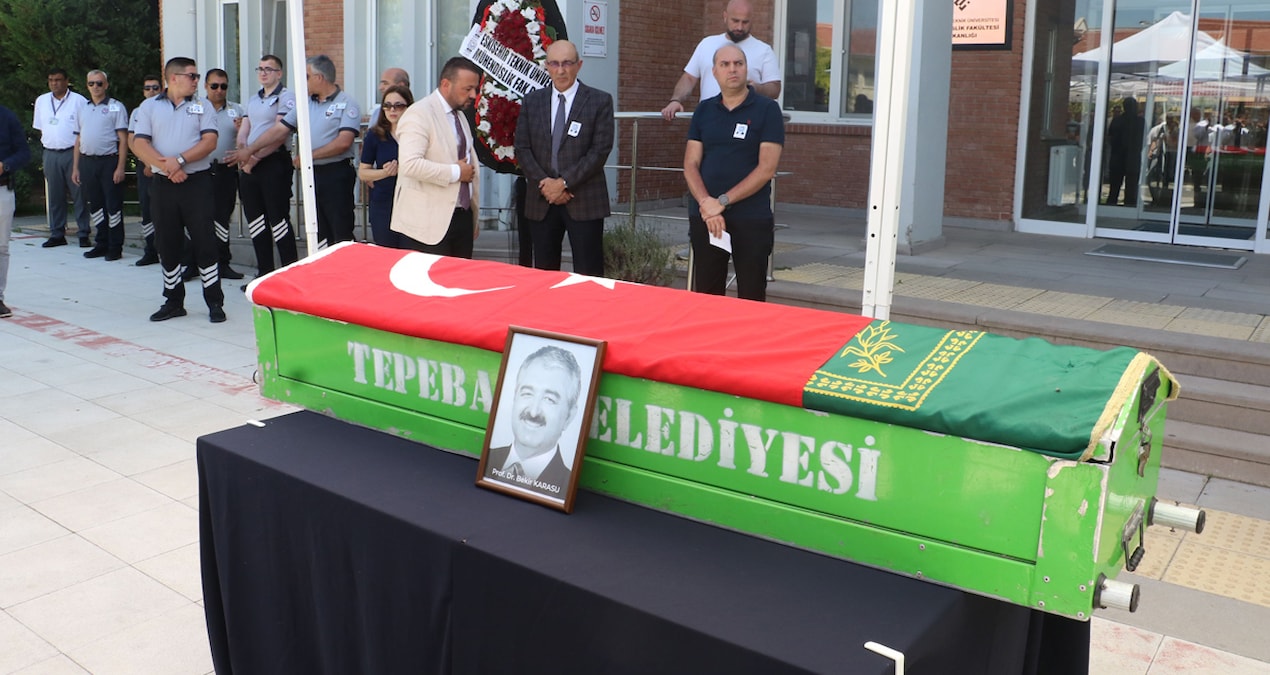 Elleri bağlanmış halde cesedi bulunan profesör, boğularak öldürülmüş