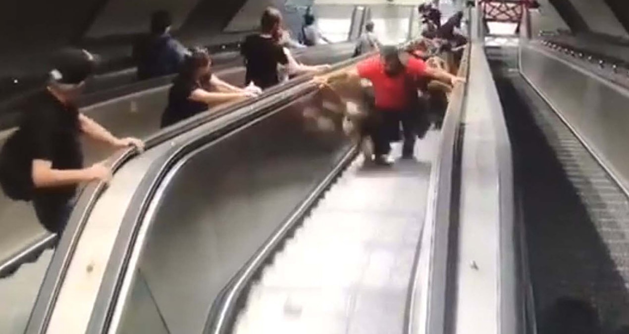 Metrodaki yürüyen merdiven faciası kamerada
